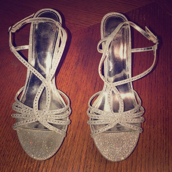 I Miller Shoes - Silver heels